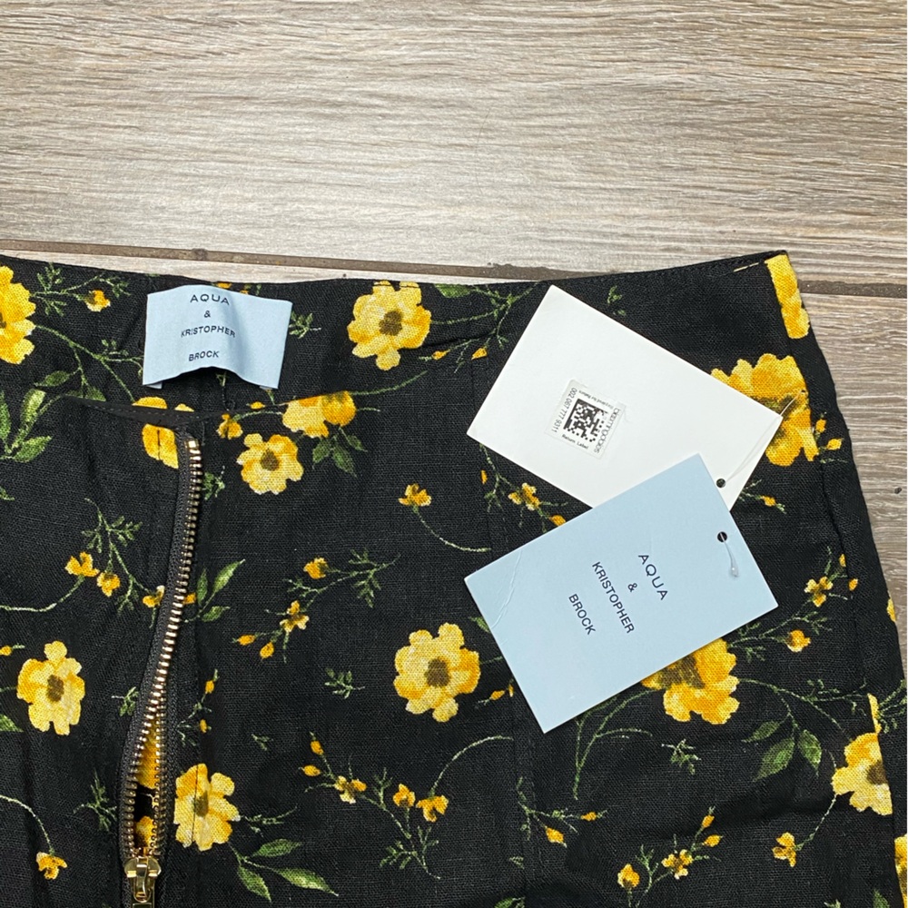 AQUA Medium Floral Print Wide Leg Pants - Picture 4 of 10